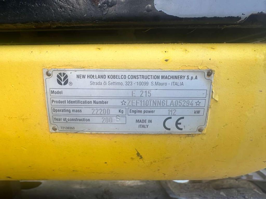 New Holland E215 Photo 5