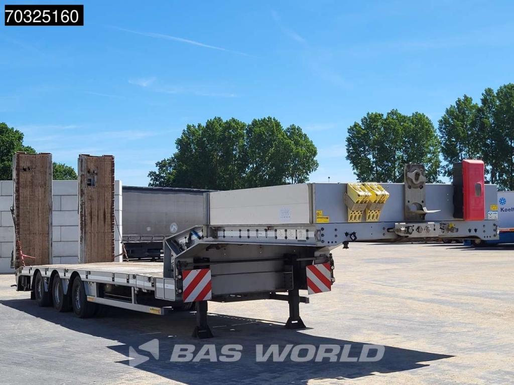 Faymonville F-S43-1AAF 3 axles Extendable 2xSteering Axle Ramps Photo 6