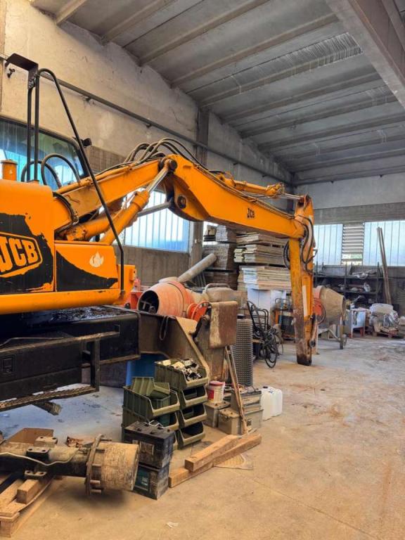 JCB JS130W Photo 2