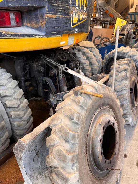 JCB JS130W Photo 8