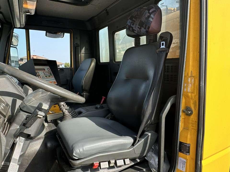 Iveco Eurotech - 190E 27  CURSOR Photo 13