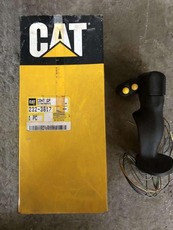 Caterpillar 2323817 Photo 2