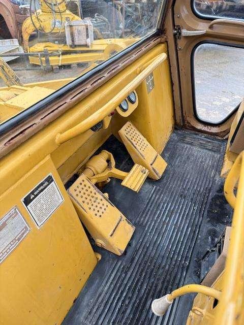 Caterpillar 943 Photo 5