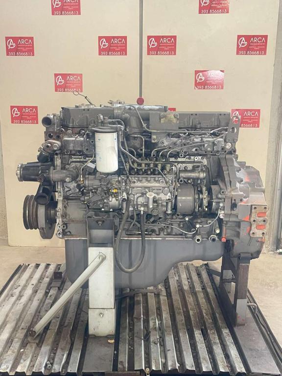 Isuzu 6HK1 Photo 1