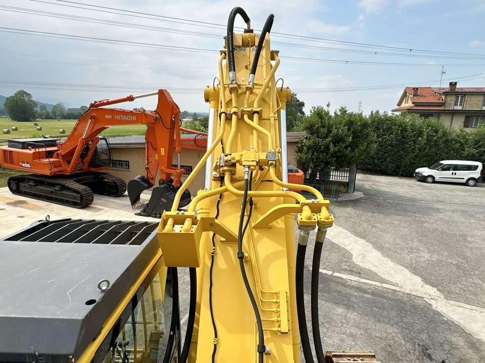 Komatsu PC700 LC-8E0 Photo 10