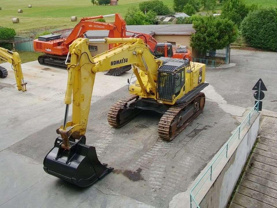 Komatsu PC700 LC-8E0 Photo 11