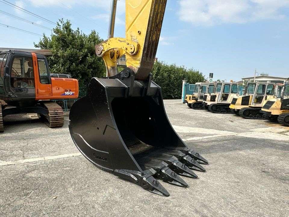 Komatsu PC700 LC-8E0 Photo 6