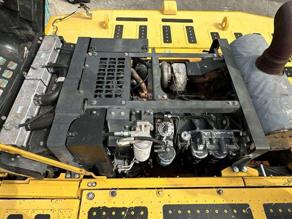 Komatsu PC700 LC-8E0 Photo 8