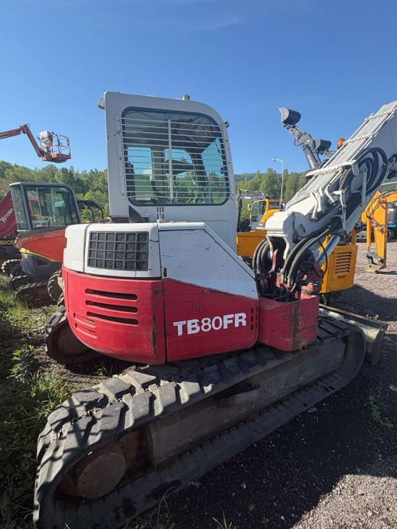 Takeuchi TB80FR Photo 2