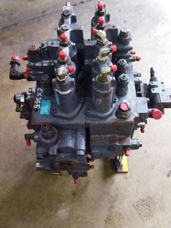 Distributeur hydraulique pour Fiat Hitachi Ex 355 Photo 1