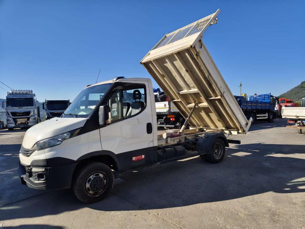 Iveco DAILY 35-120 Photo 16