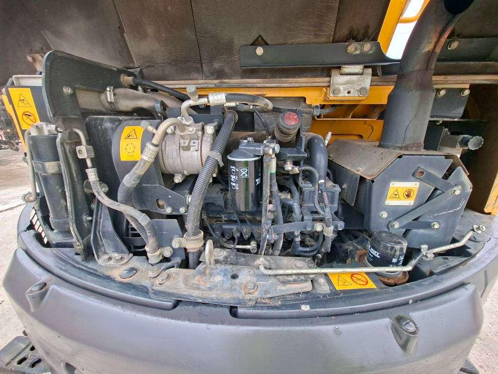 Komatsu PC 88 MR-8 Photo 13