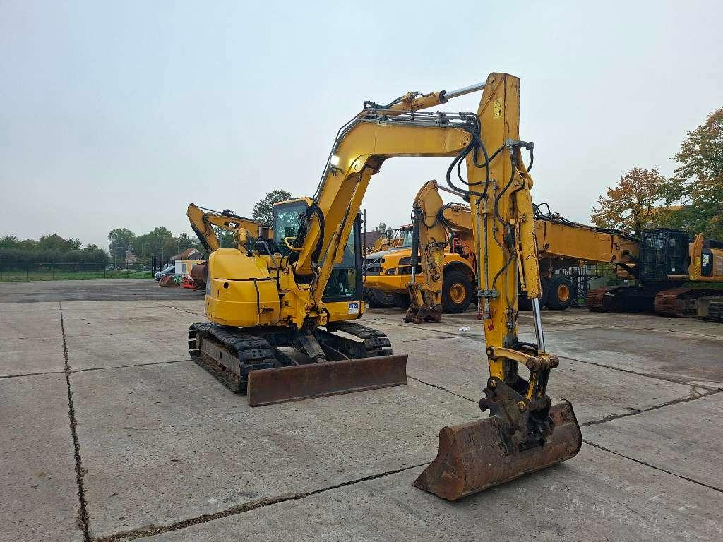 Komatsu PC 88 MR-8 Photo 6
