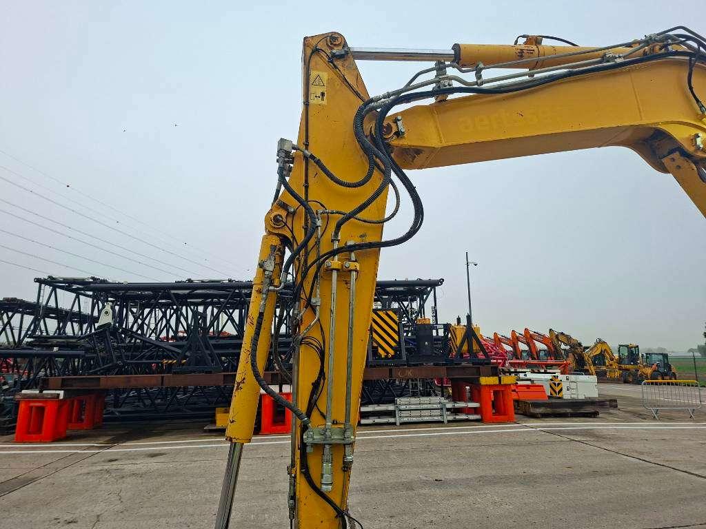Komatsu PC 88 MR-8 Photo 8