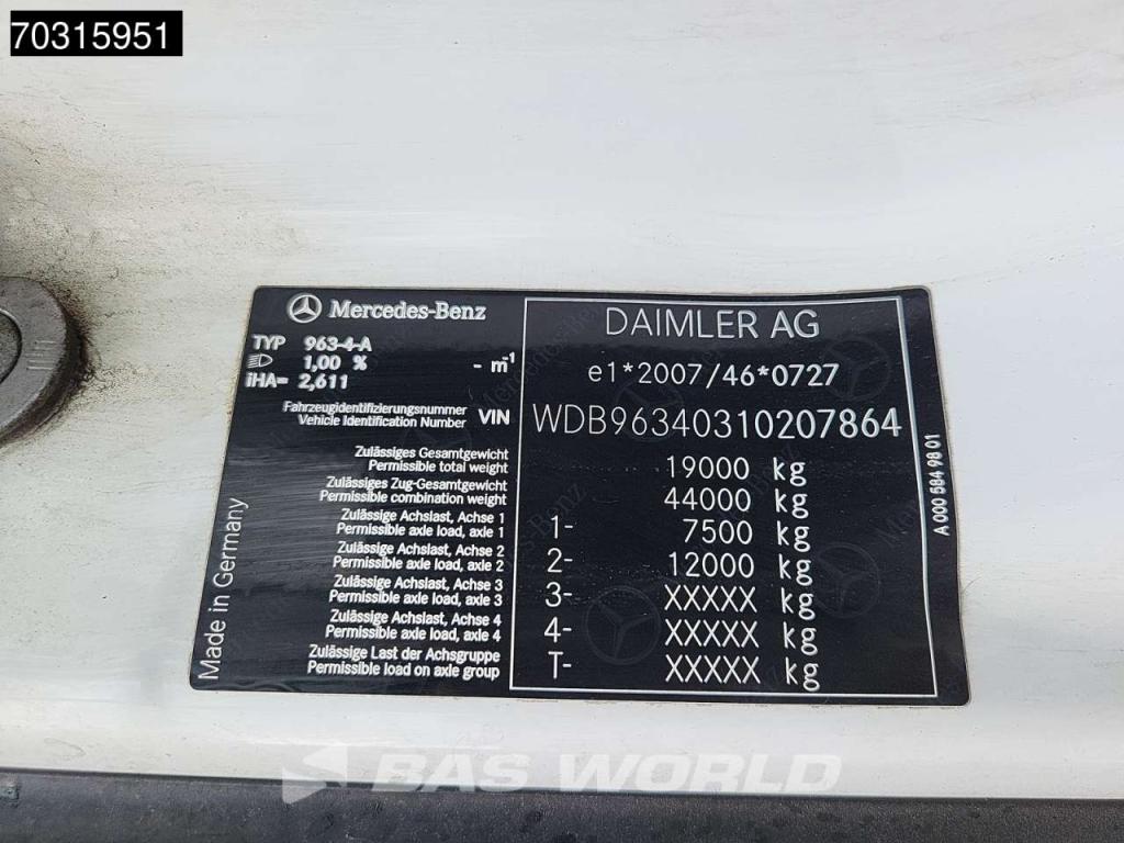 Mercedes-Benz Actros 1843 4X2 ClassicSpace Retarder Photo 25