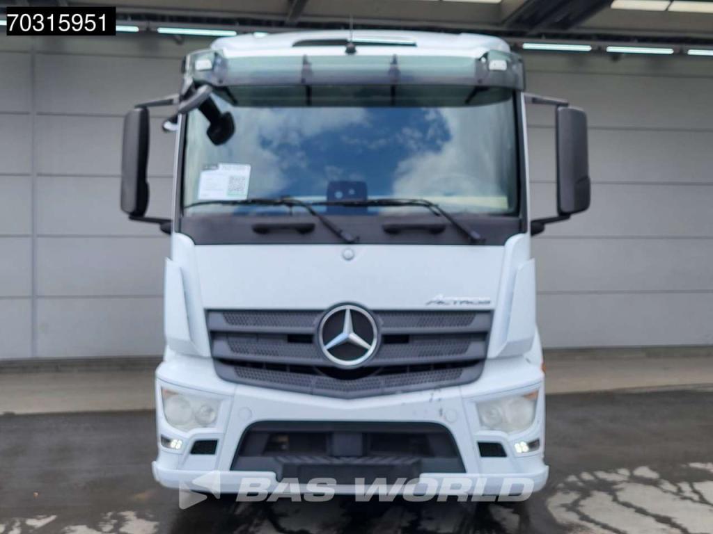 Mercedes-Benz Actros 1843 4X2 ClassicSpace Retarder Photo 9