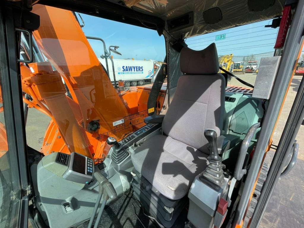 Doosan DX140LCR Photo 22
