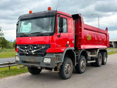 Mercedes-Benz 4144 8x8 Meiller kipper en vente par Big Machinery