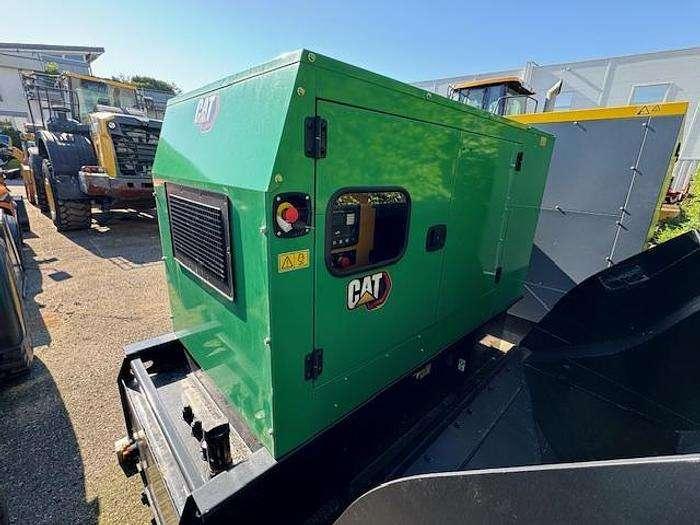 Caterpillar DE65E3 Photo 1