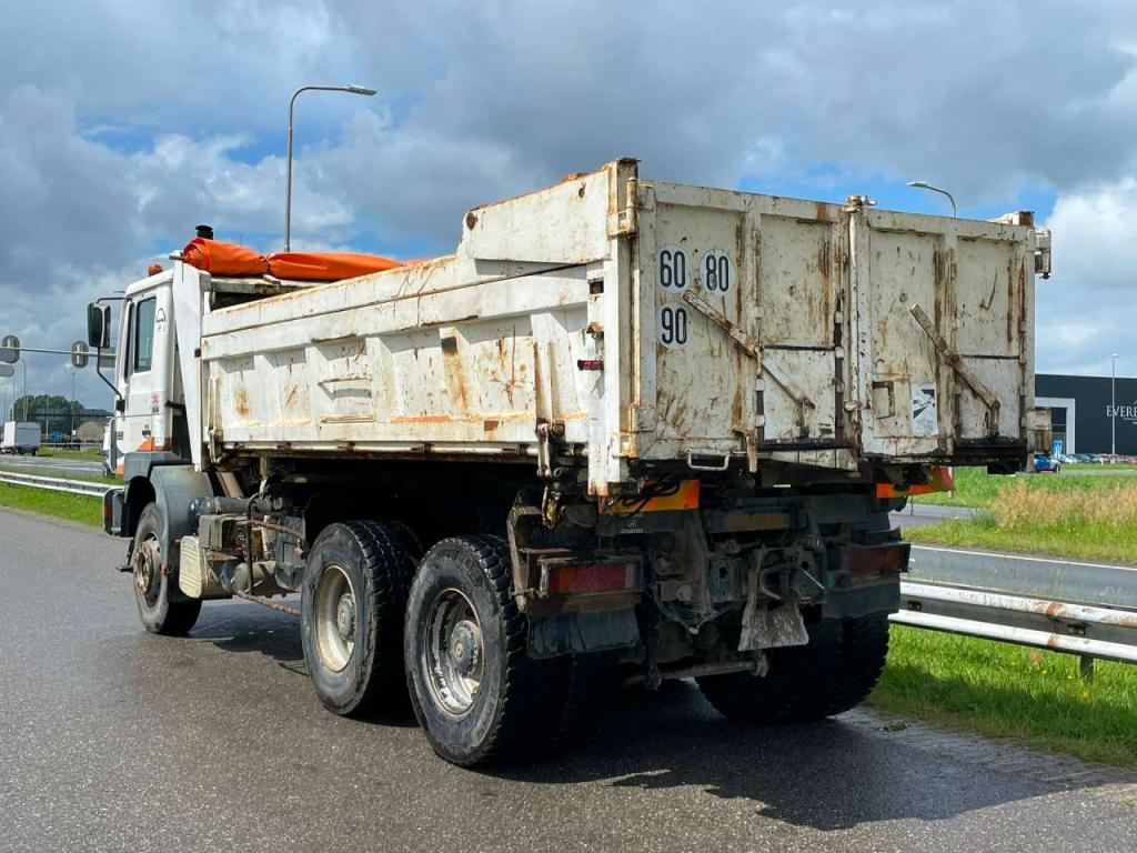 Man 33.403 Photo 3
