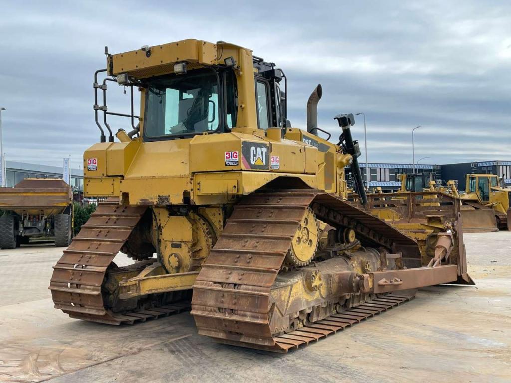 Caterpillar D6T LGP Photo 5
