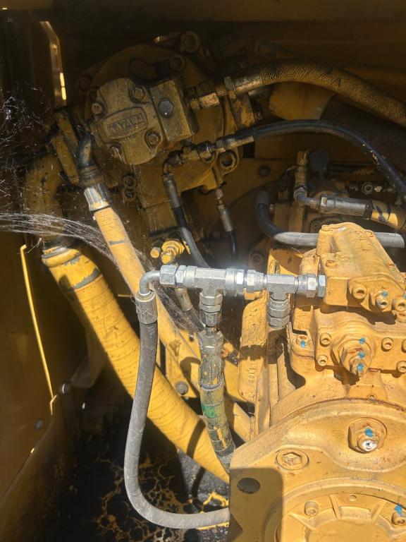 Caterpillar 350 L Photo 20