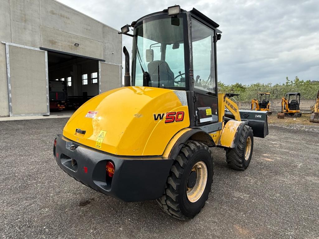 New Holland W50 Photo 4