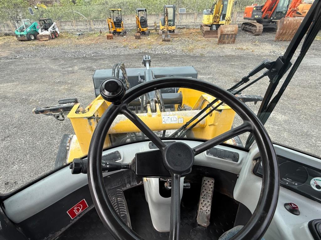 New Holland W50 Photo 6