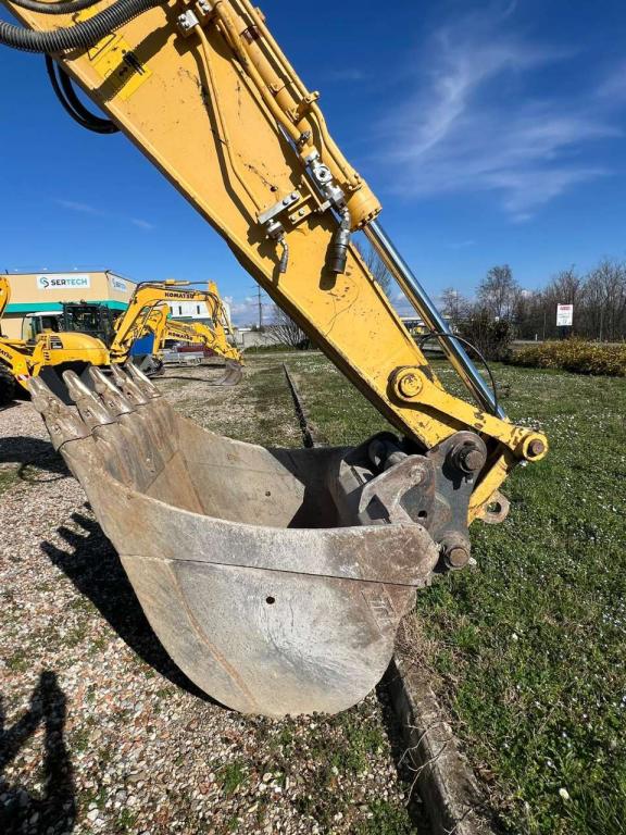 Komatsu PC210LCi-11 Photo 5
