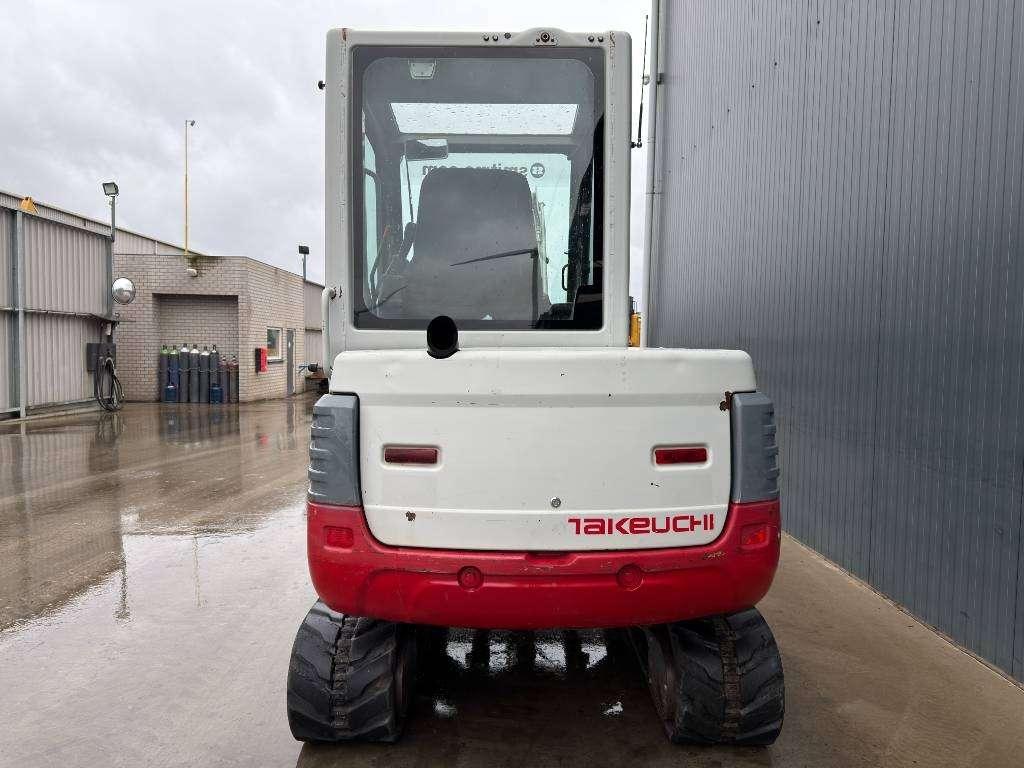 Takeuchi TB235 Photo 4