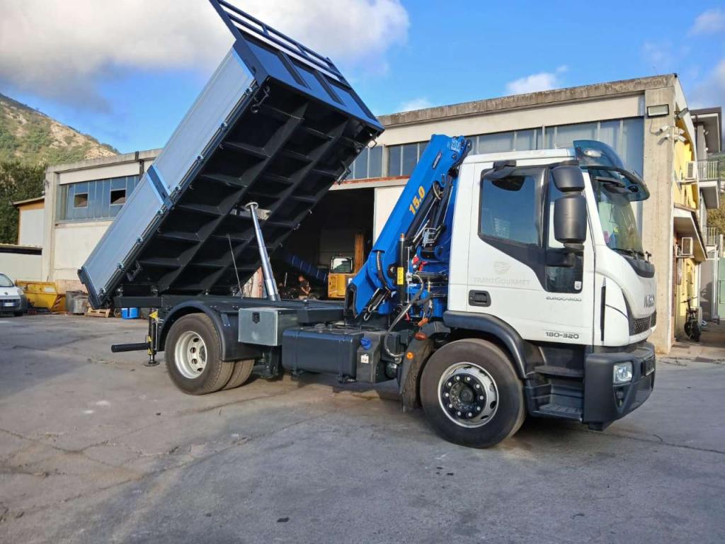 Iveco EUROCARGO 180-320L Photo 17