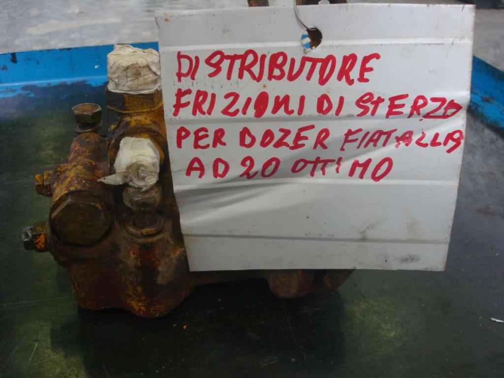 Distributeur d'embrayage de direction pour Fiat Allis AD 20 Photo 2