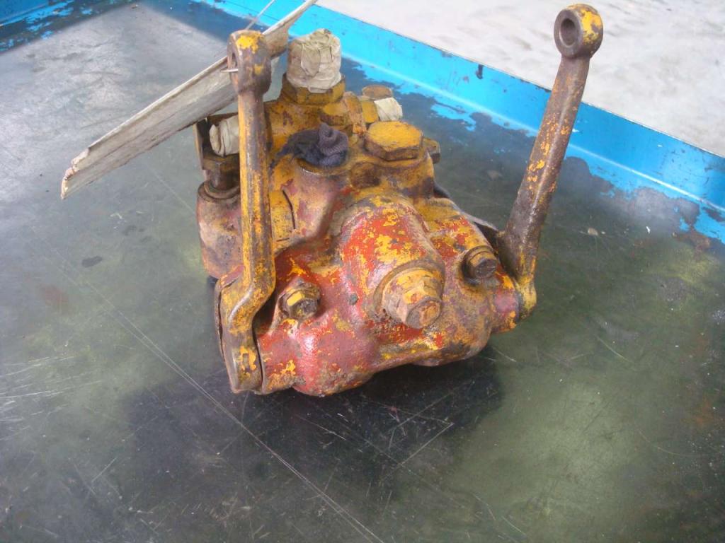 Distributeur d'embrayage de direction pour Fiat Allis AD 20 Photo 5