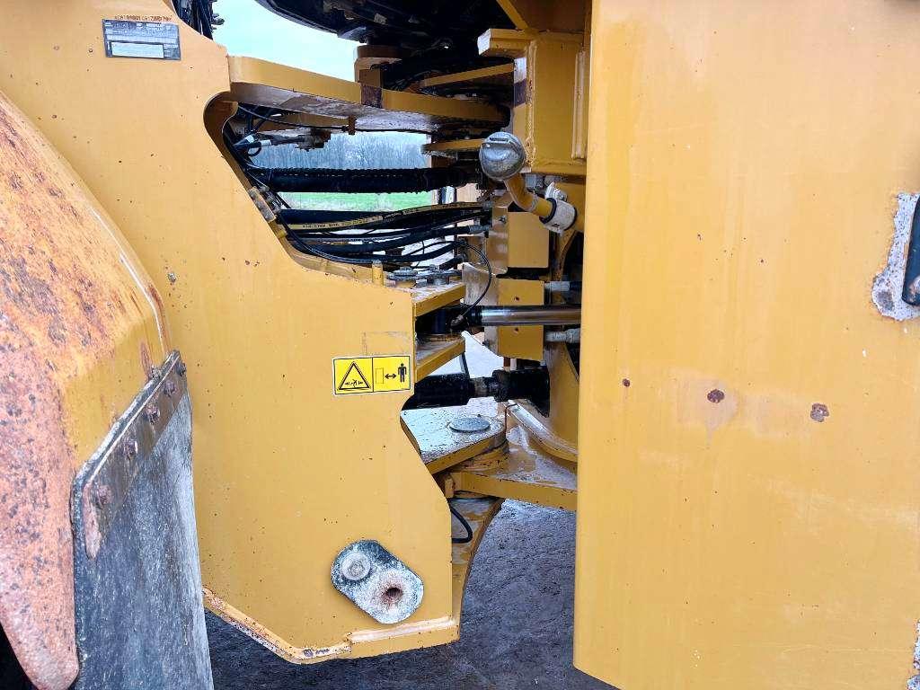 Caterpillar 980K - Weight System / Automatic Greasing Photo 13
