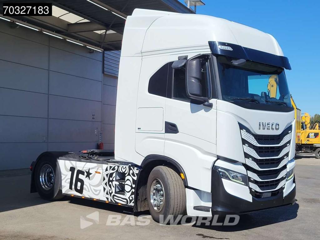 Iveco S-Way 510 4X2 Retarder 2xTanks Standklima ACC Navi Photo 3