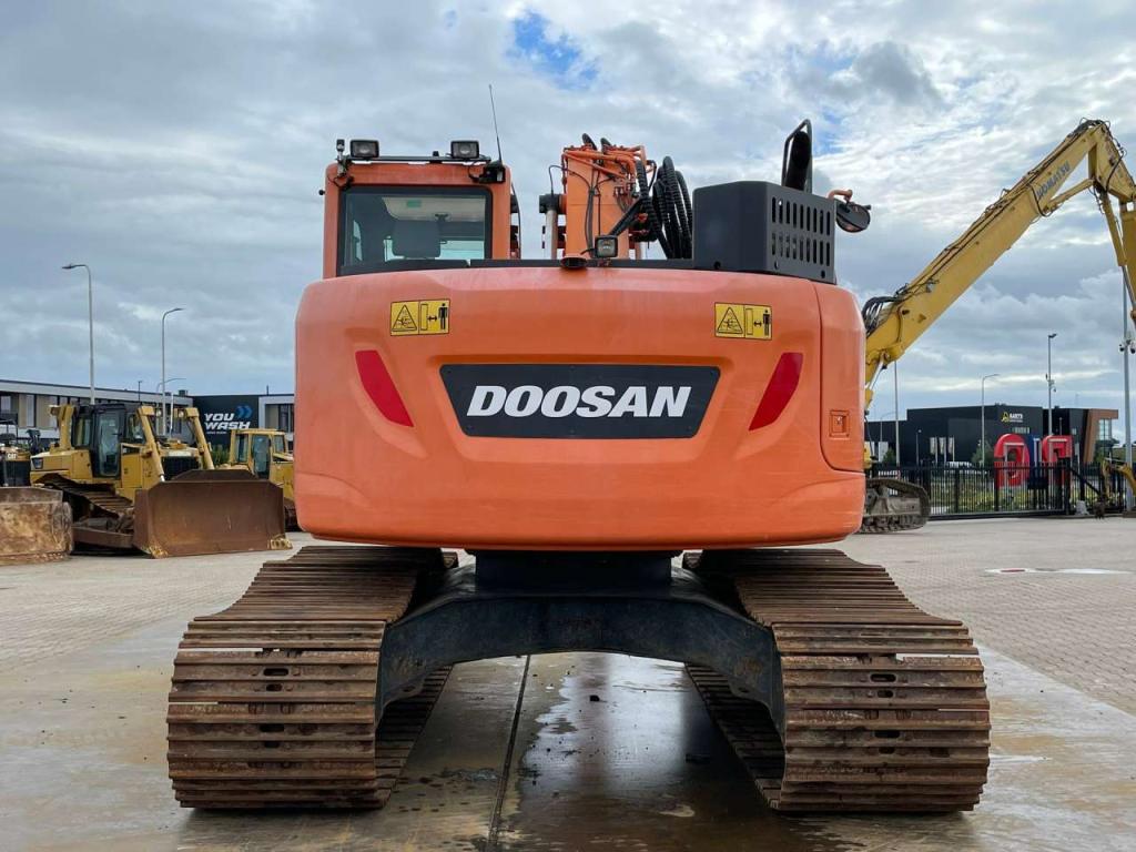 Doosan DX235LCR-5 Photo 4