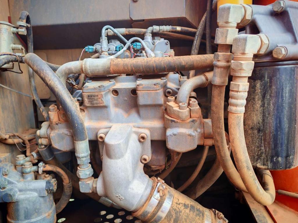 Hitachi ZX160LCN-3 Photo 5