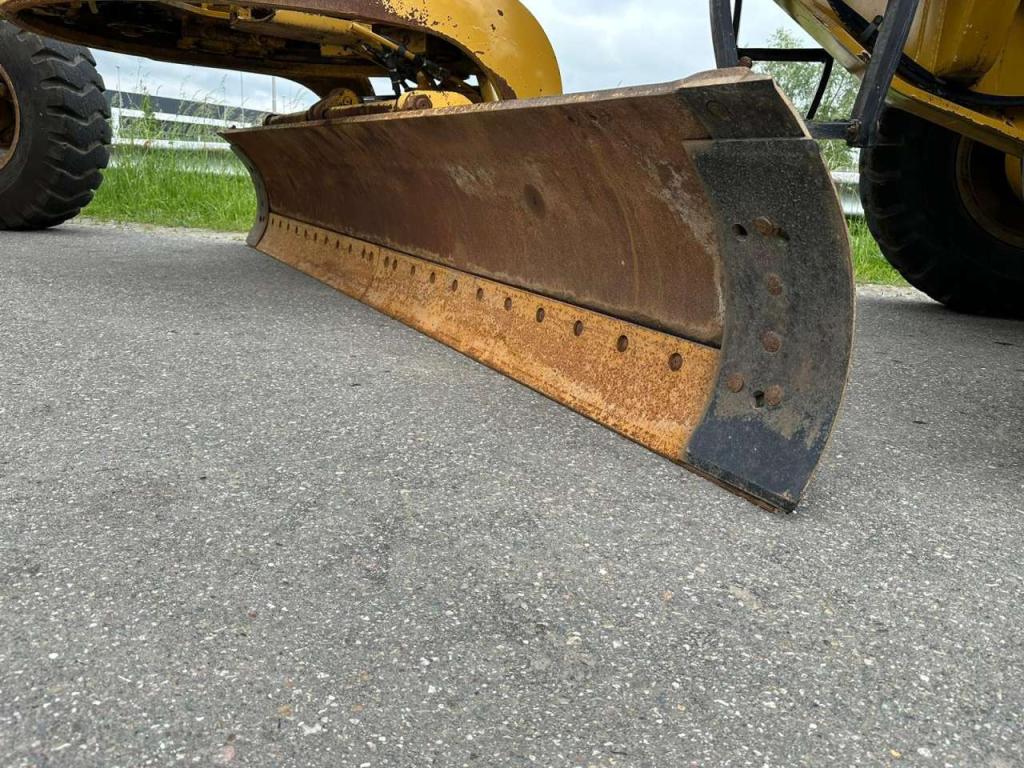 Caterpillar 120K Motor Grader Photo 13