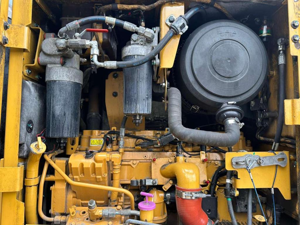 Caterpillar 120K Motor Grader Photo 15