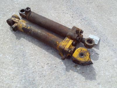 Piston de direction pour Caterpillar 920 en vente par OLM 90 Srl