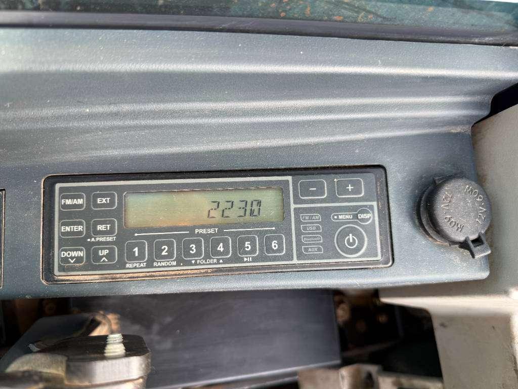 Kobelco SK350LC-10E - Hammer Lines / Quick Coupler Photo 14