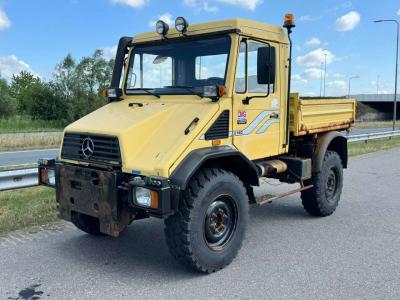 Mercedes-Benz Unimog U140 en vente par Big Machinery
