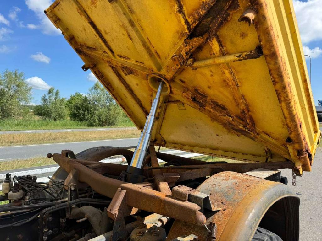 Mercedes-Benz Unimog U140 Photo 14