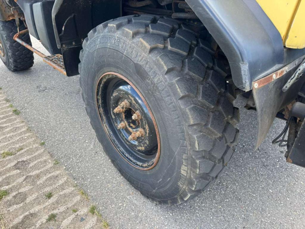 Mercedes-Benz Unimog U140 Photo 19