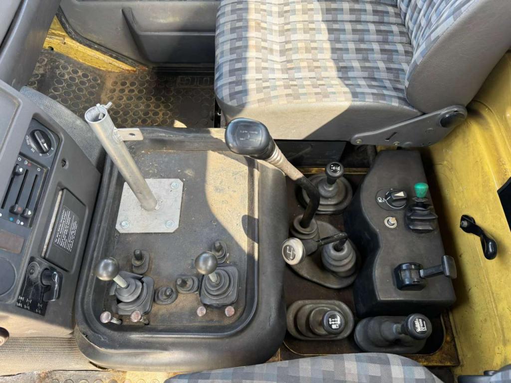 Mercedes-Benz Unimog U140 Photo 25