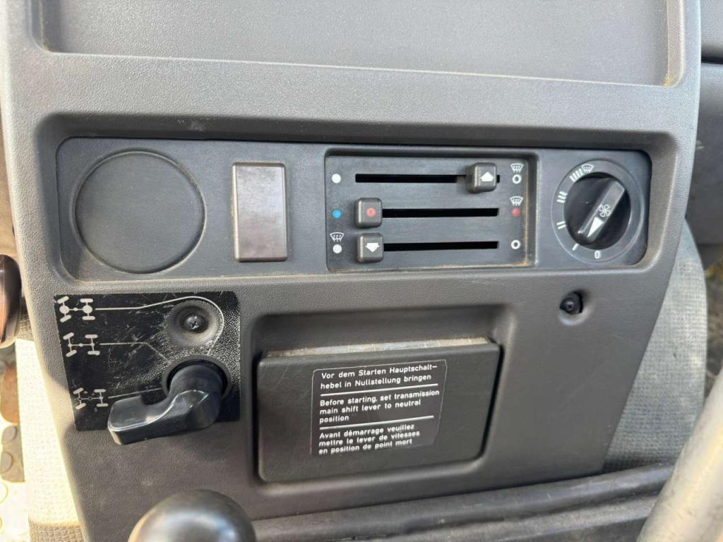 Mercedes-Benz Unimog U140 Photo 26