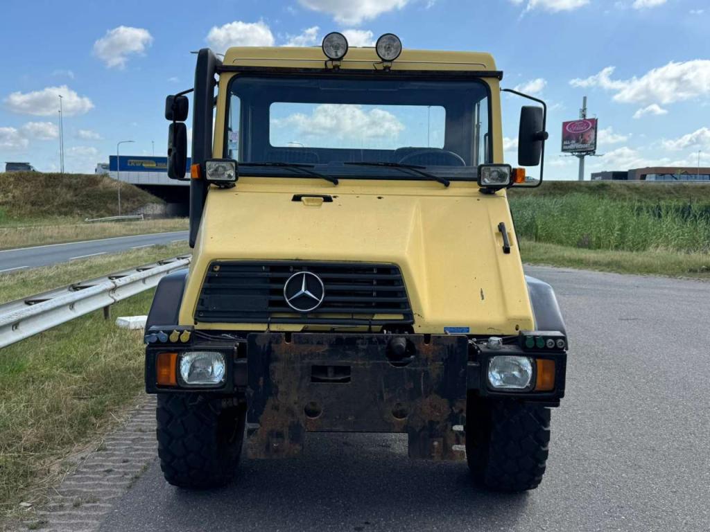 Mercedes-Benz Unimog U140 Photo 8