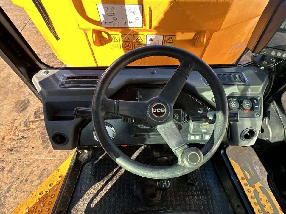 JCB 6ST-2S5 4X4 Photo 14