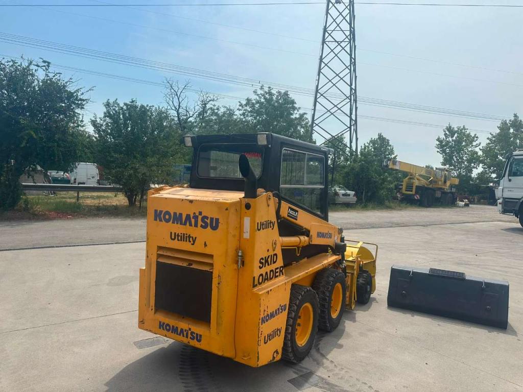 Komatsu SK Photo 4