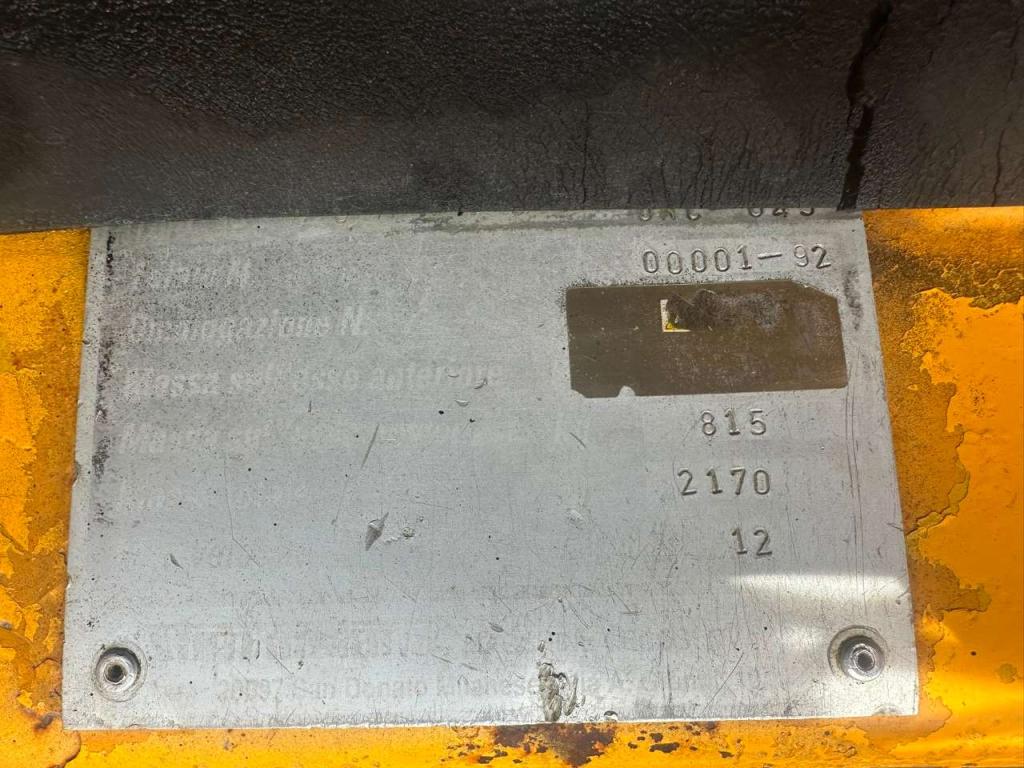 Komatsu SK Photo 5